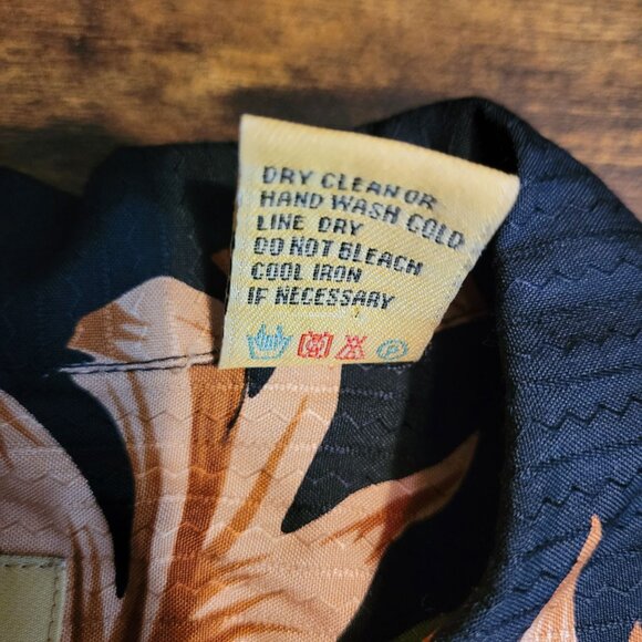 JoS A Bank Silk Hawaiian Shirt Size L Tropical Black Preppy Quiet Luxury - Picture 5 of 8